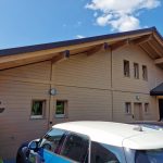 Décapage par aérogommage (sablage) d'une villa en bois à Arzier