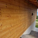 Décapage par aérogommage (sablage) d'une villa en bois à Arzier