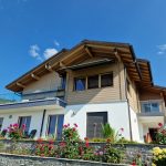 Décapage par aérogommage (sablage) d'une villa en bois à Arzier