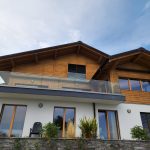 Décapage par aérogommage (sablage) d'une villa en bois à Arzier